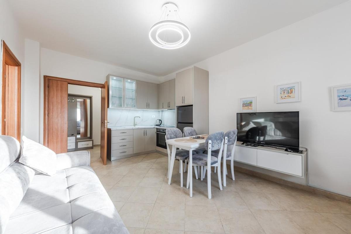 The Seaview Sanctuary By Ps Apartament Golem (Tirana)